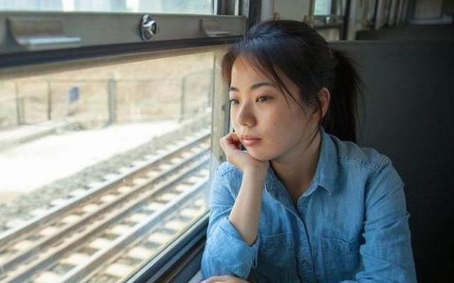 「超级宝妈」“乖孩子”式教育真的好吗？消耗孩子自我意识，警惕配角综合征