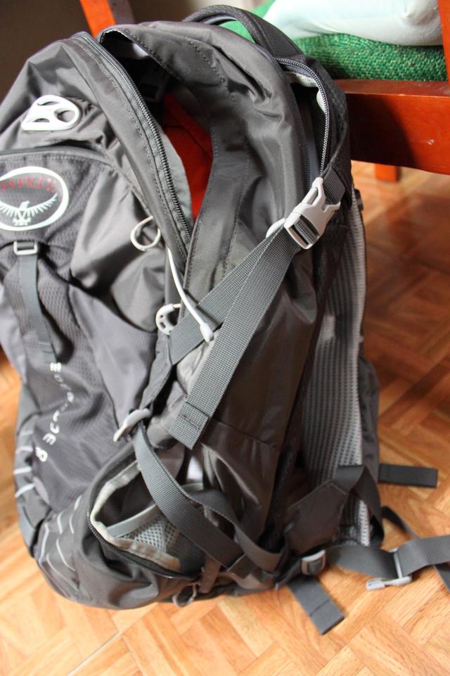小鹰Osprey户外包开箱，一款可以城市通勤和骑行用的背包