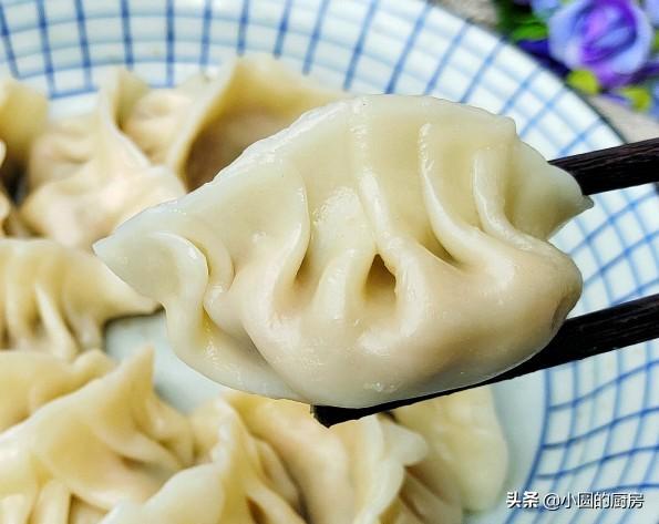 早餐迷上了这荤素搭配的饺子，面皮劲道，馅料鲜美营养好