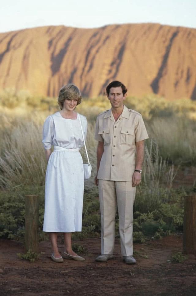 最时尚戴安娜王妃穿衣大胆让人惊讶，凯特梅根都不及，完美诠释玫瑰风采