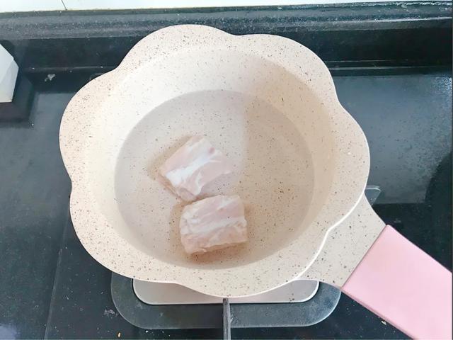 「超级宝妈」拯救饭渣宝宝的排骨蔬菜米饼