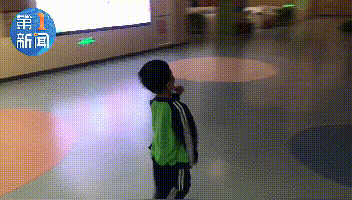 你的育儿经|西安幼儿园开学第一天:有人欢天喜地,有人哭天喊地