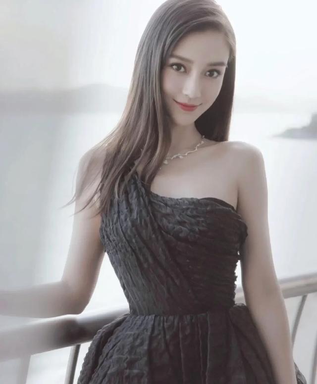 萌萌的小丸子|来啦来啦，美轮美奂的angelababy!