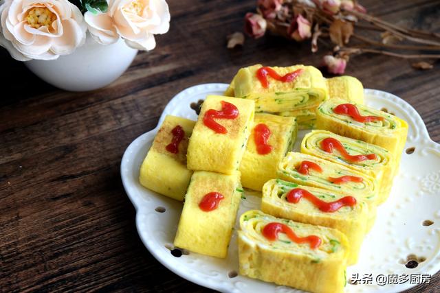 8个鸡蛋做了一盘菜，上桌就被抢，做法简单营养美味，和黄瓜最搭