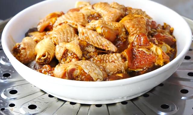 鸡肉最好吃的做法，不炒不炖不油炸，营养不流水，一出锅都抢着吃