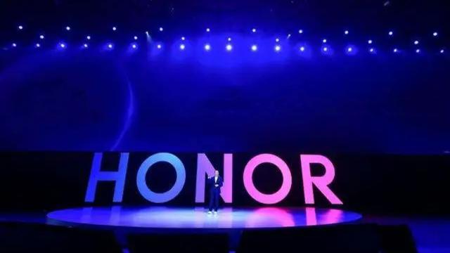 荣耀传来最新消息！透露两个新信号！花粉：凭什么？