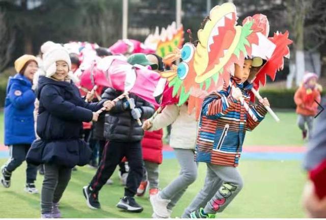 东城儿童之家幼儿园举办以“中国红、庆元旦”为主题的系列庆祝活动