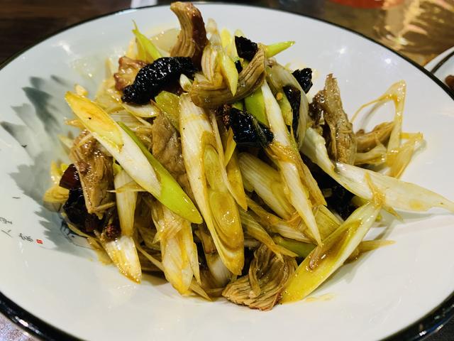 假如给你1斤白酒，以下9道下酒菜只能选1样，你最想选哪个呢？