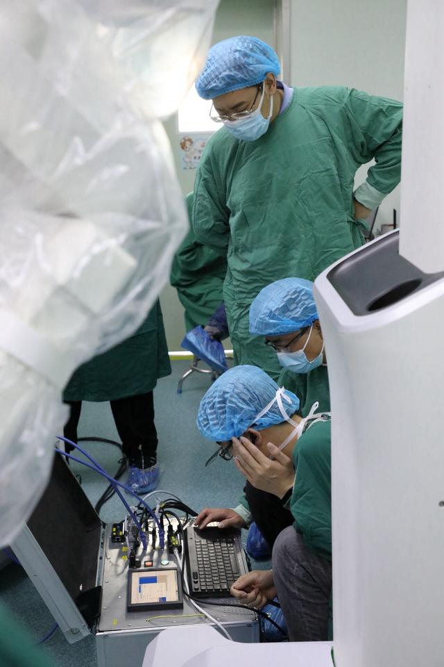 医院|“5G+机器人”! 沂蒙老区县级医院完成一例远程外科手术