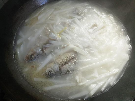 「你的育儿经」春天,孩子长身体,多给孩子熬这汤,营养又补钙,常喝身体好