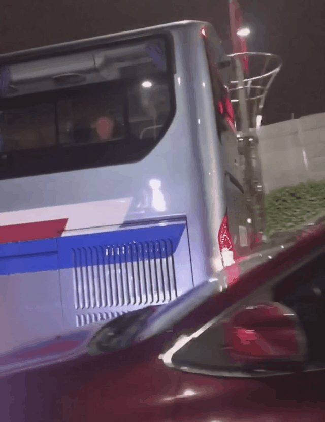 你的育儿经|周一就是“儿童节”了：你不必永远懂事，但我希望你可以偶尔幼稚