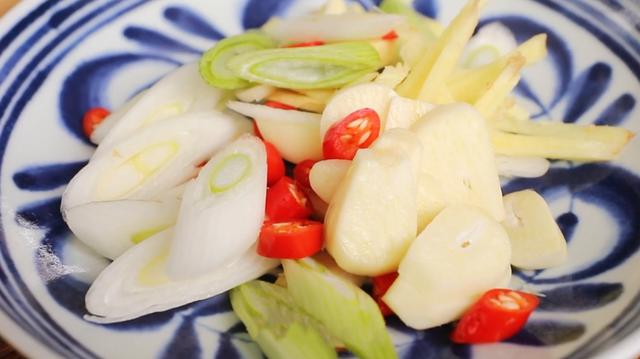 1颗白菜，1斤大虾，往锅里一扔，营养又解馋，上桌连汤汁都不剩