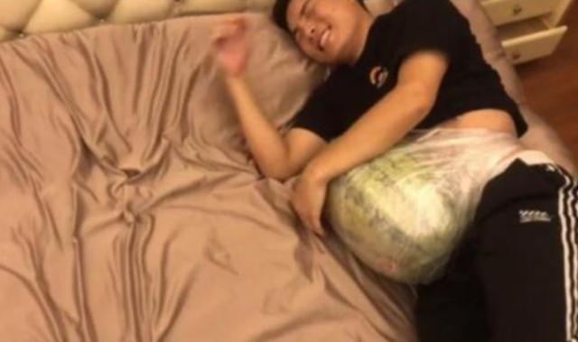 超级宝妈▲准爸爸体验“一天孕妇”，才绑上西瓜3小时，丈夫就说“不生了”