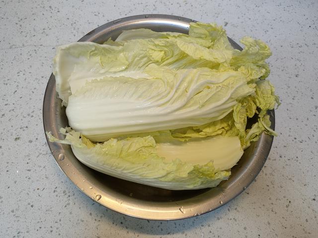 炒白菜，什么时候放醋是关键，顺序弄对了，脆爽好吃不出汤