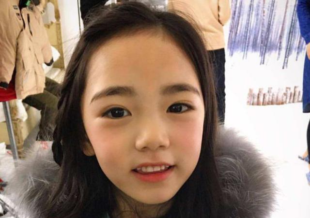 10岁女孩用“神仙水”抗衰老，晒出前后对比照，网友：比我有钱