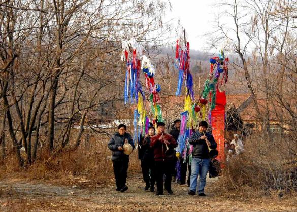 除“葬礼”外，这4个场合也别带孩子去，并非迷信，有科学依据的