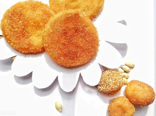 南瓜不要老煲汤，和我一起做成小零嘴，外面金黄酥脆，里面糯嫩