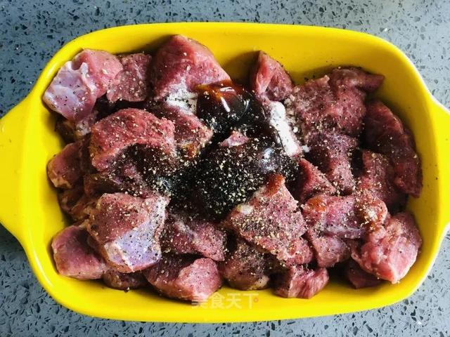 杏鲍菇牛肉粒：一口一块牛肉，真的太满足了