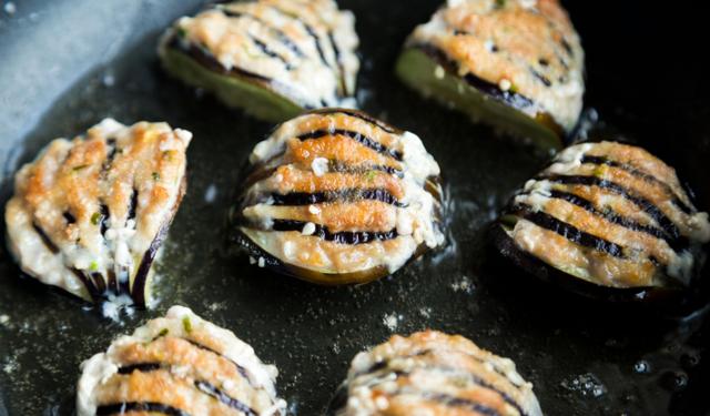 快过年了，多学几道花式菜品，茄子做成灯笼的样子，好吃又好看