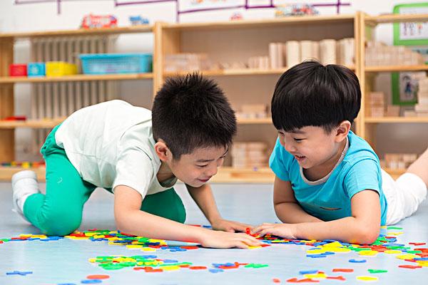 「你的育儿经」警报！红色、粉色、蓝色……你家娃喜欢这种颜色要警惕了