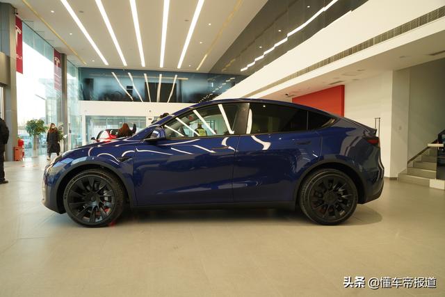 新车｜充足空间和澎湃动力选谁？体验特斯拉MODEL Y/3