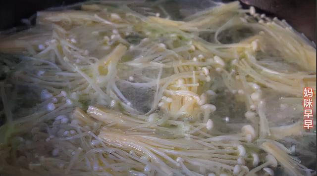 马上过年了，送大家一道“鸿运当头”，脆爽可口，寓意吉祥好运