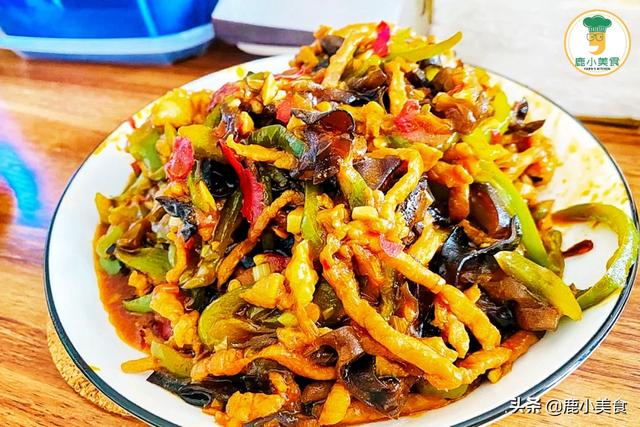 鱼香肉丝如何做才地道好吃？关键是什么？大厨教你正宗川式做法