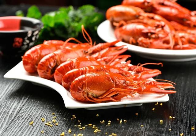 开心的笨小孩：8岁男童肝脏内长满了虫子？夏季这几种食物，家长尽量少给孩子吃！
