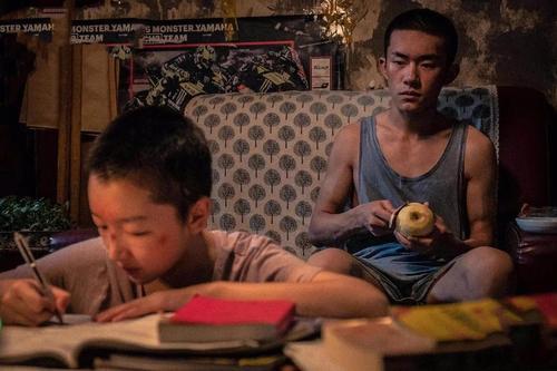 「你的育儿经」还在心疼孩子受挫?“一张纸”实验,告诉家长“挫折教育”多重要