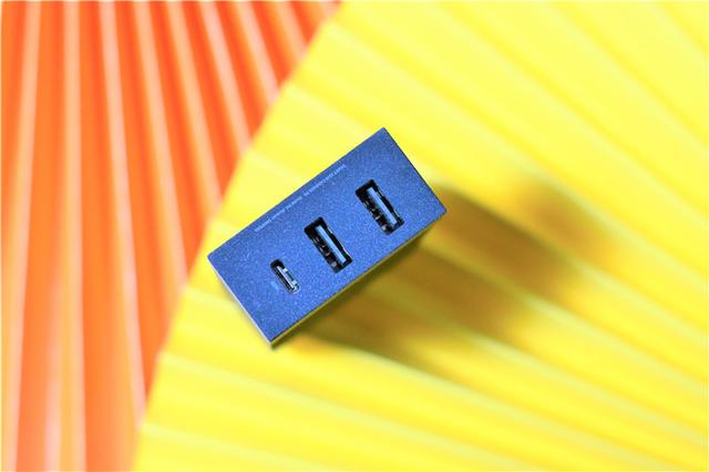 白色iPhone 12到了，保护套、快充头种草也到了