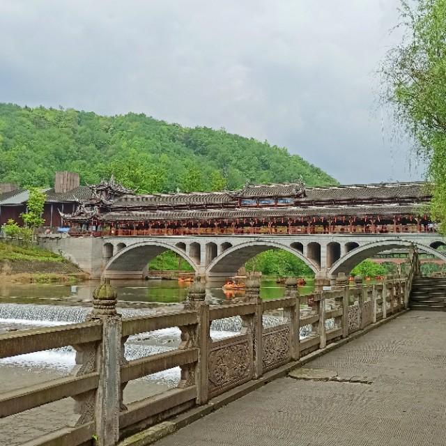 世界那么大■川内自驾游崇州街子古镇,青城山下的春色,疫情期间戴口罩哦!