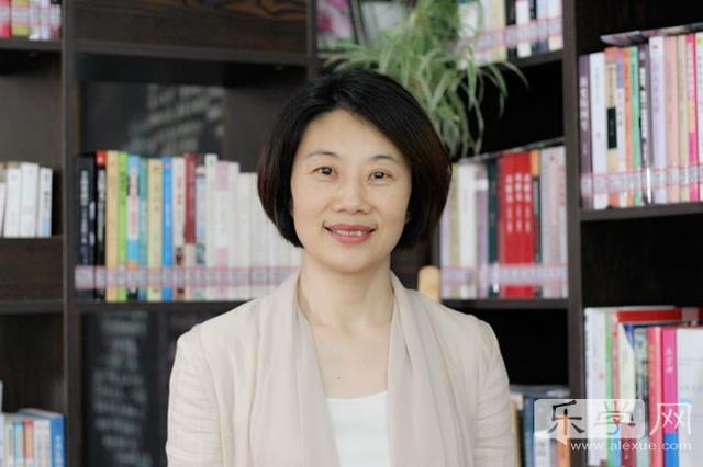 海绵宝宝不在家|预告:齐鲁名校长邓晓红25日做客《父母学堂》谈亲子教育