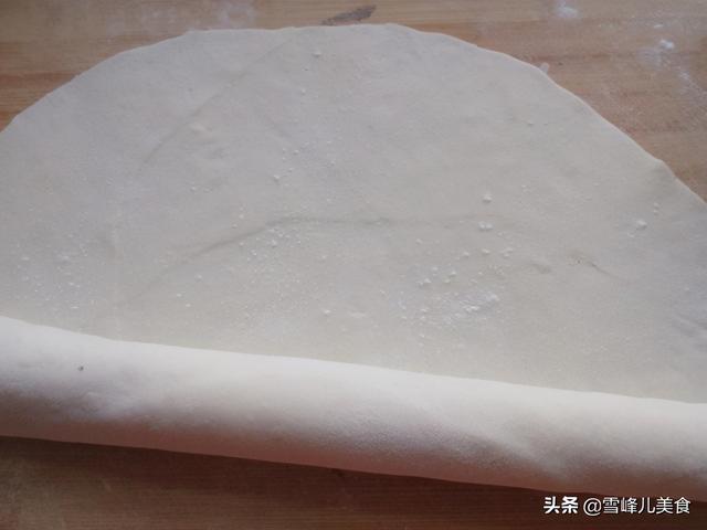 早餐我家这样吃，比饺子简单比面条好吃，一碗下肚热乎乎真舒服