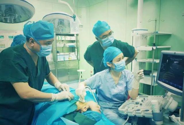 当身体出现这4个信号时，可能你的“甲状腺结节”，已转成“癌”