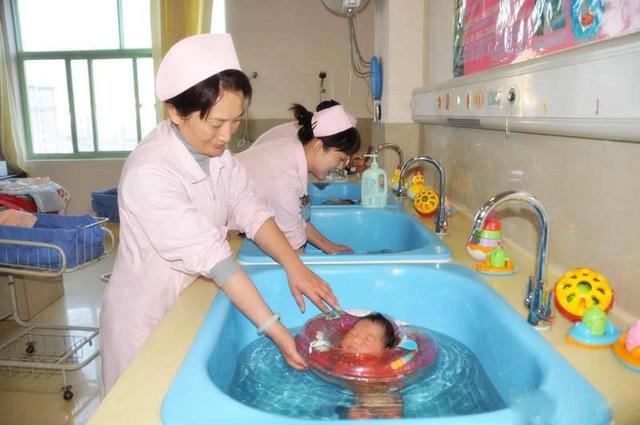 「超级宝妈」家长推崇的科学育儿可能是伪科学，这7个育儿方法已被淘汰