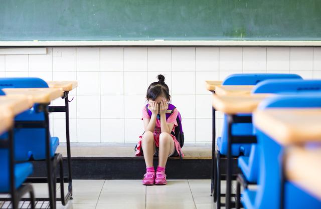 「露化」挫折教育就是给孩子制造挫折?扭曲的育儿观,无数孩子正被压折