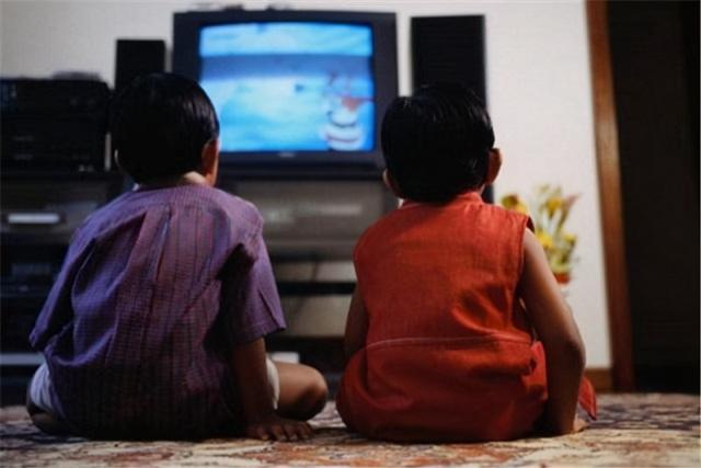 3岁前看电视和不看电视的孩子，从选择起差距已拉开，你别不在意