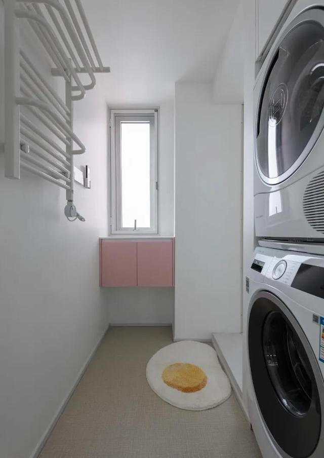 难怪“刷大白”又火了，学她家这样搭配，透着骨子里的高级感！