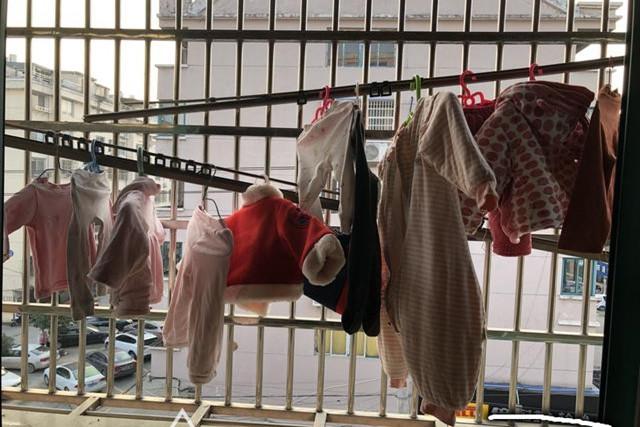 你的育儿经：天黑了，孩子的衣服不能放在外面？不是迷信，过来人都这样建议的