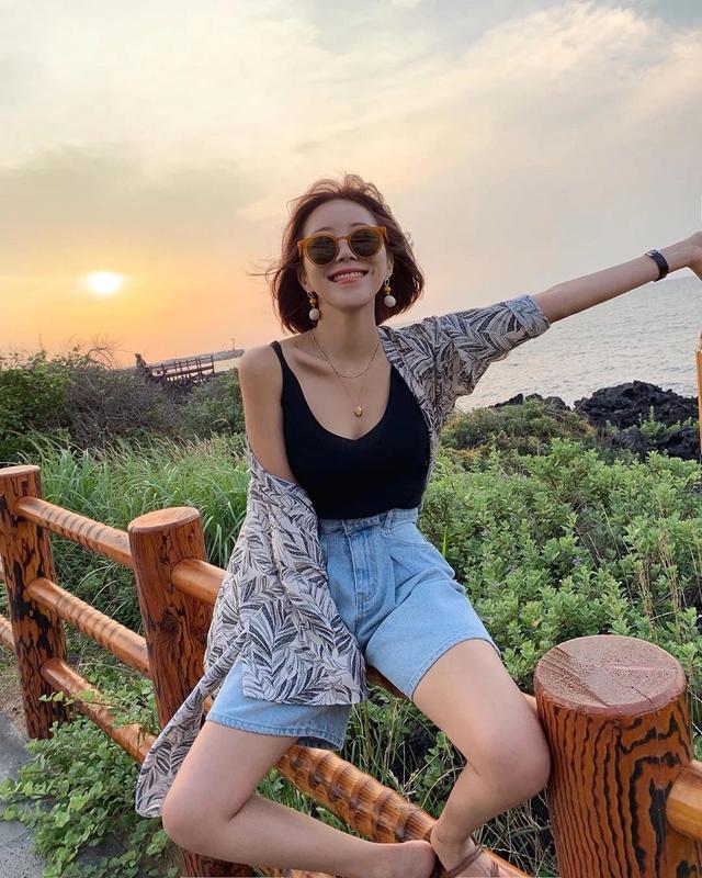 [普拉达女王]能提升你气质的衬衫，早点穿上，一定能赚足回头率