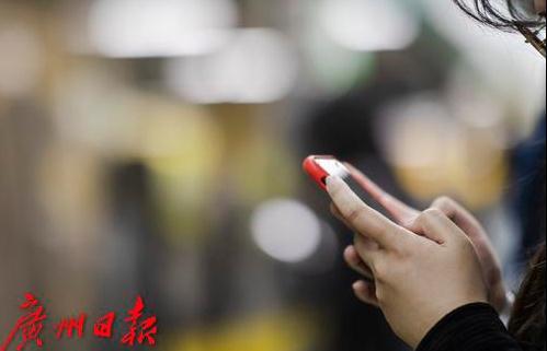 熬夜|广州一女子长期深夜才下班，一个反常举动吓坏女儿