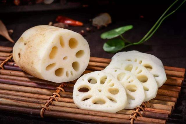 莲藕7孔和9孔有什么区别？挖藕大爷：差别可大了！挑错难以下咽