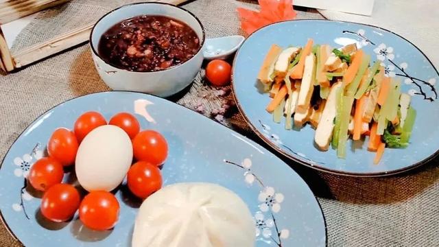 早餐|专家支招：营养早餐也有“三件套”！“满分早餐”推荐！来尝试一下