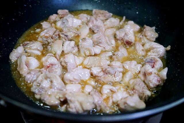 冬天滋补多吃这个肉，口感嫩滑，味道鲜香，就是少见