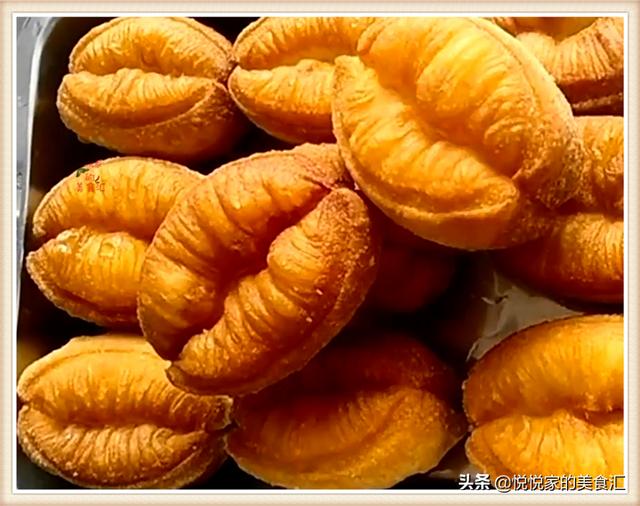 爱吃油条在家做，1碗面粉加1个鸡蛋，不放泡打粉照样个个酥脆