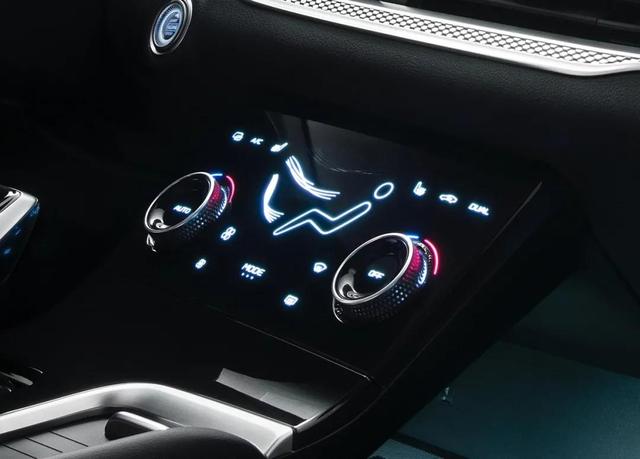 轴距2800mm，全新奔腾B70上市，9.99万起