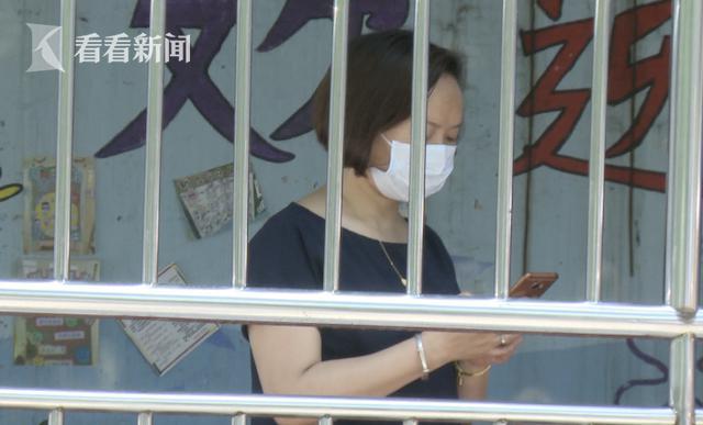 【中国经济网】家长无力支付入托费 6 岁女童被迫滞留幼儿园数月