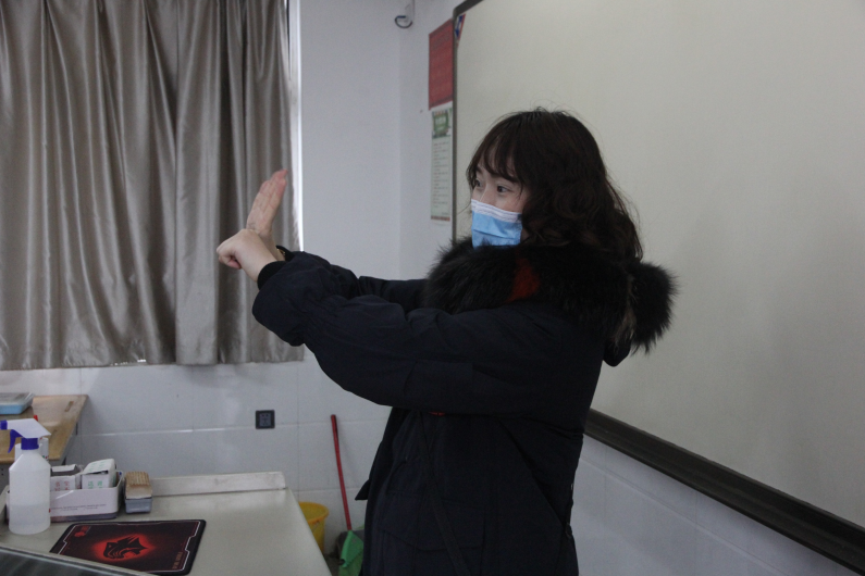 「暖先生格调」实拍！开学第一天，南京老师紧急通知！上课、吃饭是这样的……