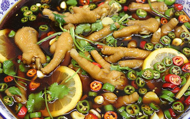 鸡爪最好吃的做法，柠檬凤爪，酸辣脆爽，可当下酒菜，可作小零食