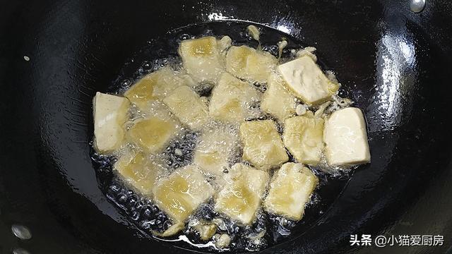 杏鲍菇别再炒了，看看小猫的这种做法，口感外酥里嫩，味好真香